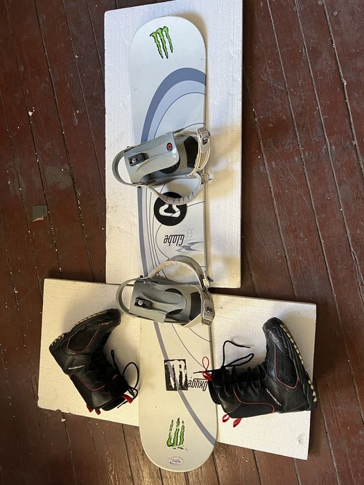 Placa snowboard cu buti