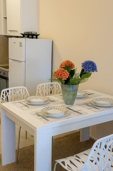 Дава се под наем Двустаен апартамент в Варна, Аспарухово - 90 кв.м за 550 € - Снимка #1