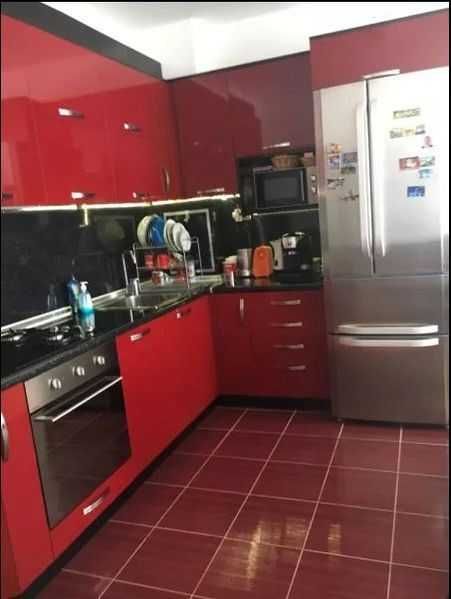 Дава се под наем Двустаен апартамент в София, Хладилника - 75 кв.м за 372.3 € - Снимка #1