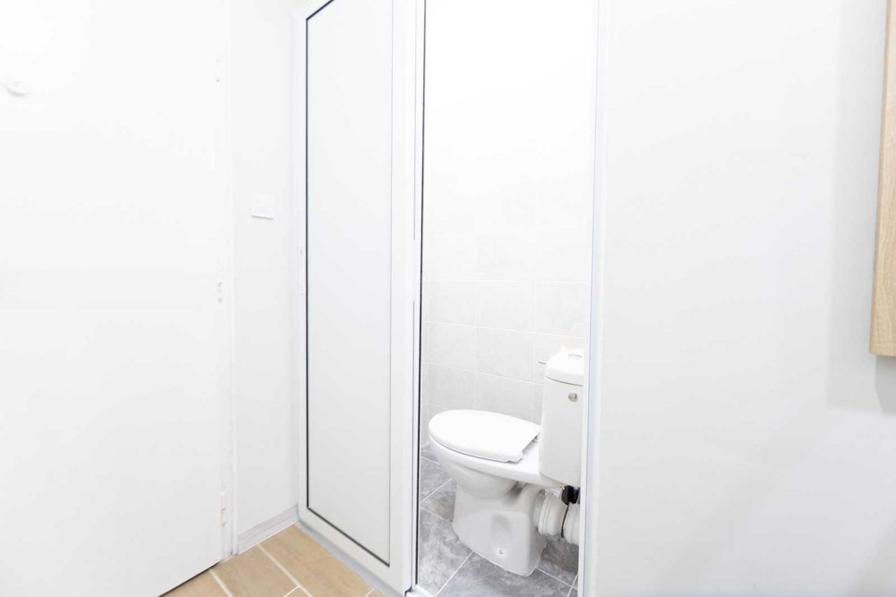 Дава се под наем Двустаен апартамент в София, Лозенец - 75 кв.м за 510 € - Снимка #9