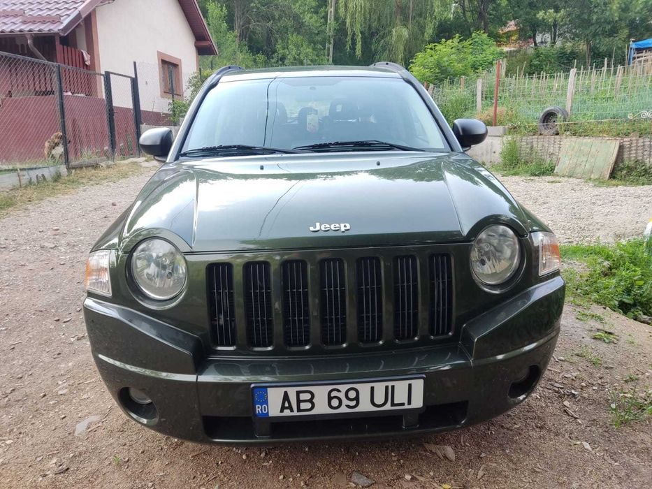 Vând jeep Compass 4X4 Anul 2008
