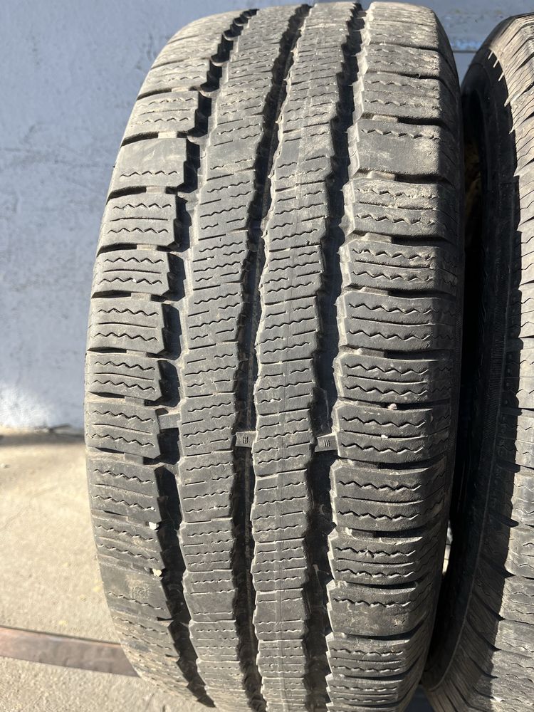 2 бр. зимни гуми за бус 235/65/16C GT Radial DOT 4116 6 mm