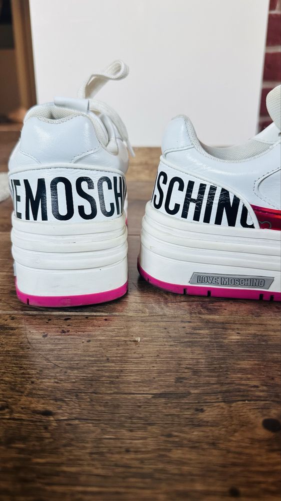 Дамски Кецове LoveMoschino