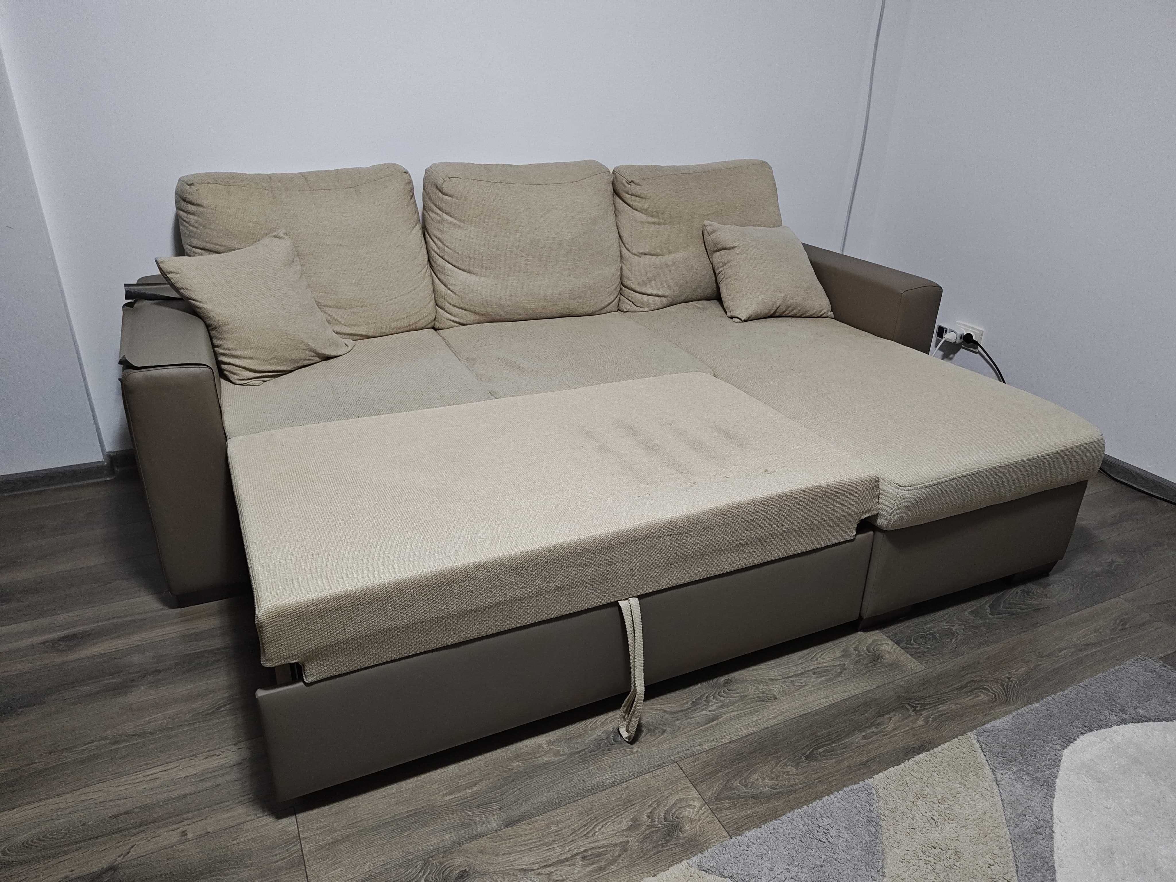 Coltar Extensibil 2,40 m cu Lada; Canapea; Pat cu Saltea 205x140 cm