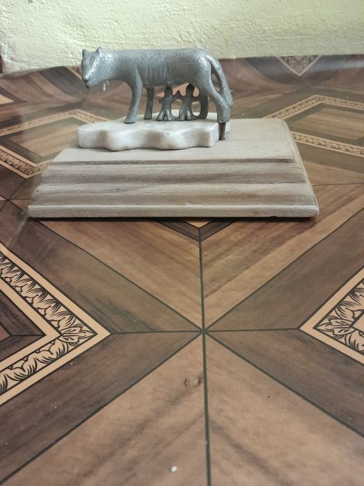 Lupoaica Remus și Romulus