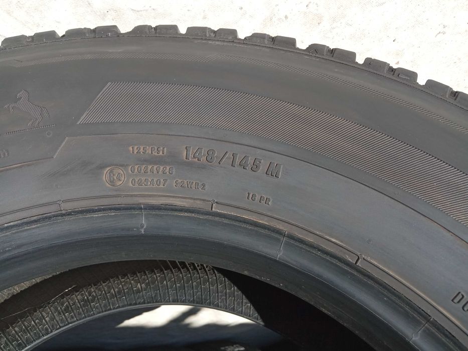 4 Тежкотоварни гуми 305/70R19.5 Continental Hybrid HD3 148/145M 18PR