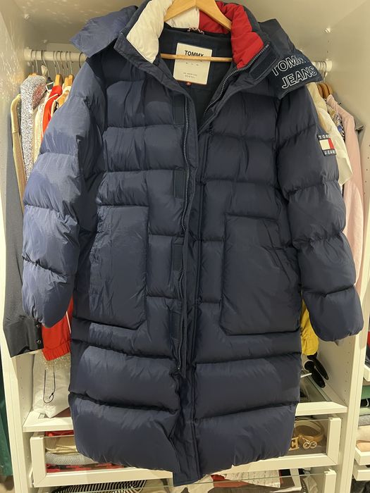 Geaca lunga TOMMY JEANS din pene si puf