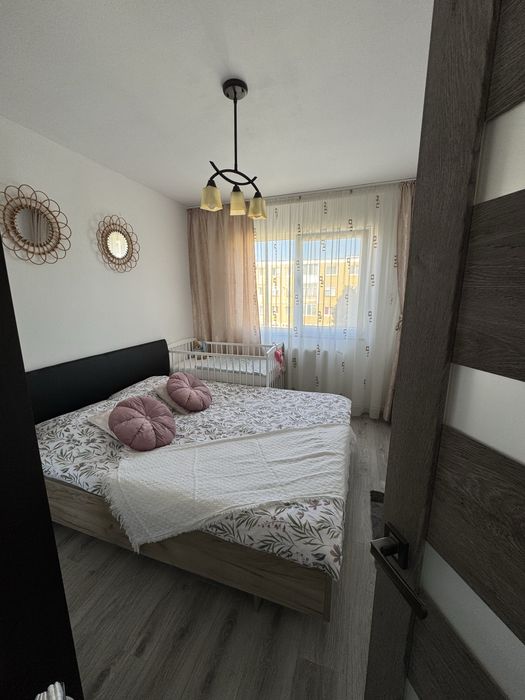Vand apartament 3 camere