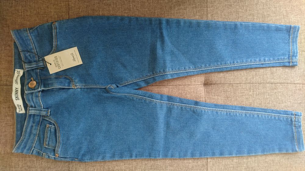 Чисто нови Дънки DENIM Co с етикет