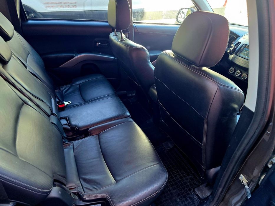 Citroen c-crosser (Mitsubishi outlander), an 2011, hdi, 4x4, 7 locuri,