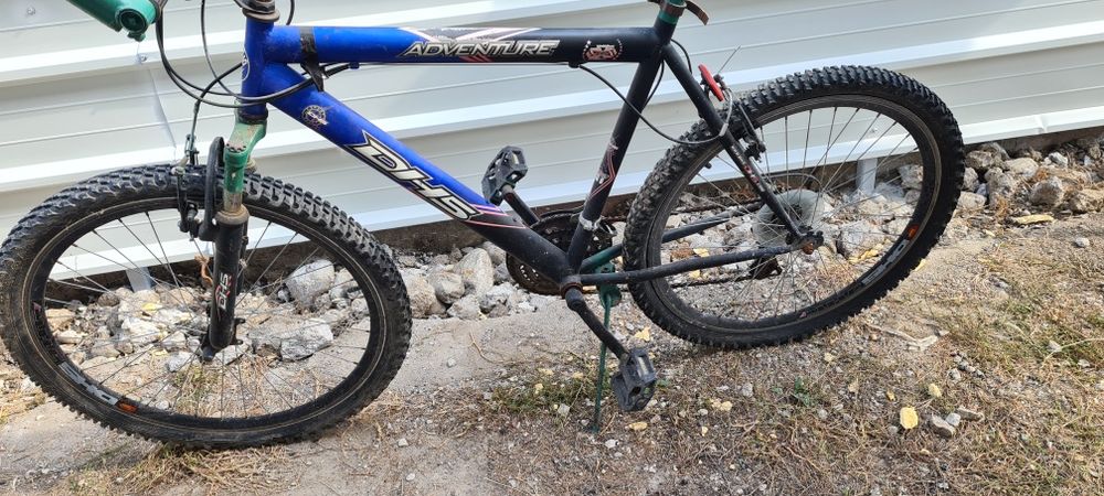 Bicicleta foarte puțin folosită