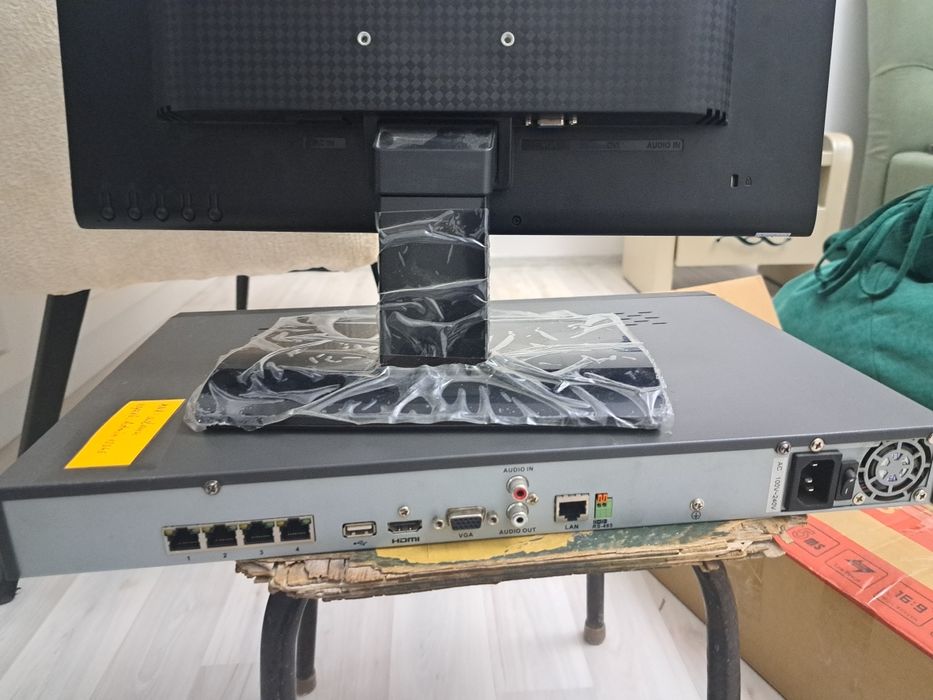 Видеорегистратор NVR Hikvision