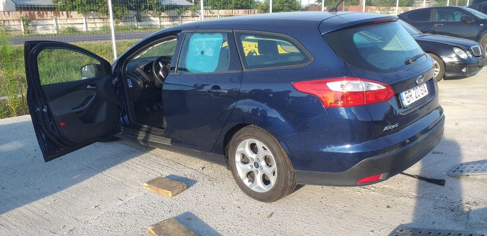 Dezmembrez focus 3 2013 1.6 tdci