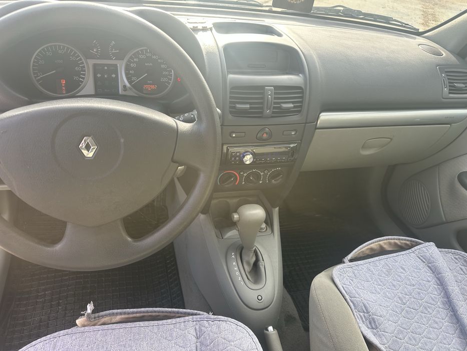 Renault Clio 1.4 Benzina 2004 AUTOMAT