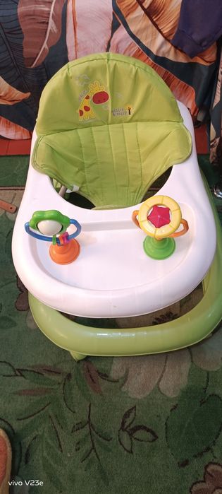 Продам Ходунки babyton