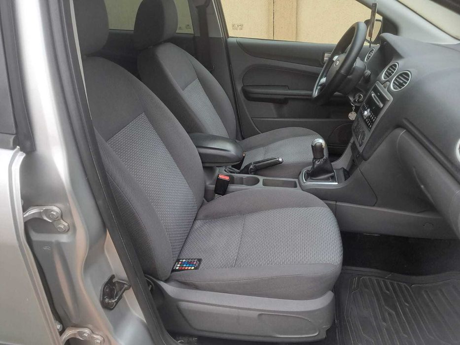 Vând Ford Focus 1.8Tdci