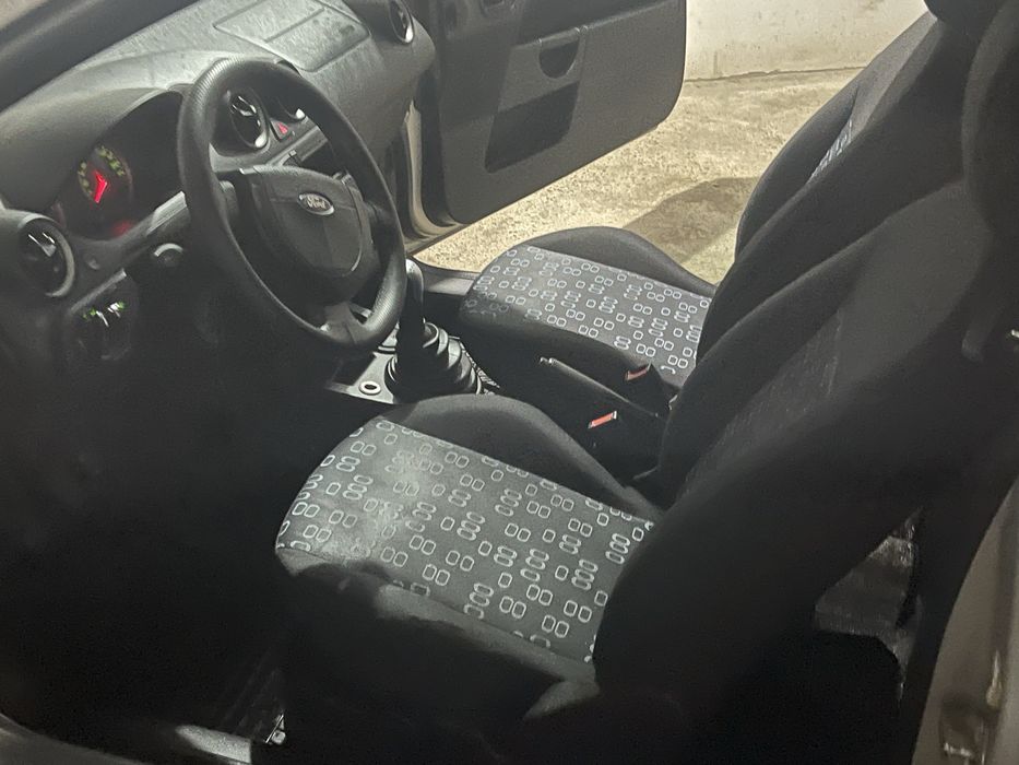 Ford fiesta 1.4 diesel, consum mic.