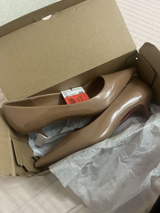 Новые пудровые туфи