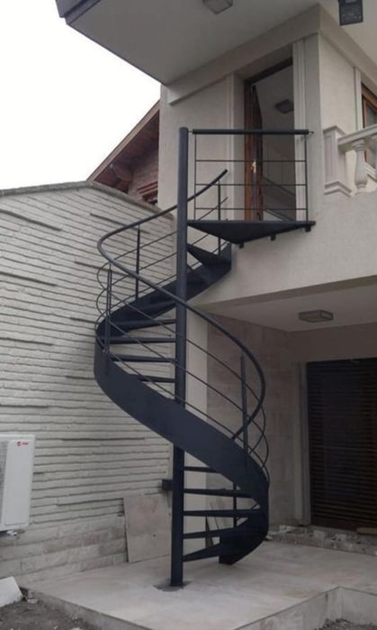 Scări metalice de interior și exterior