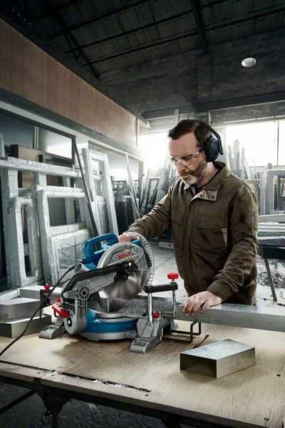 Настолен потапящ циркуляр BOSCH GCM 216, 1300W, 216mm