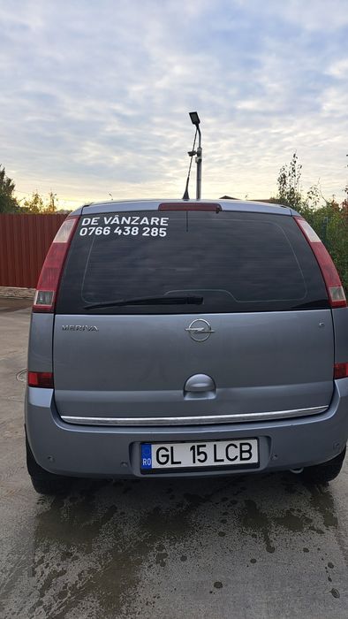 Vând Opel Meriva