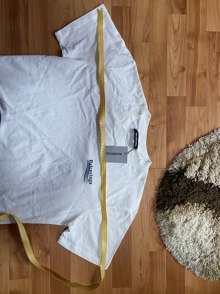 Tricou Balenciaga
