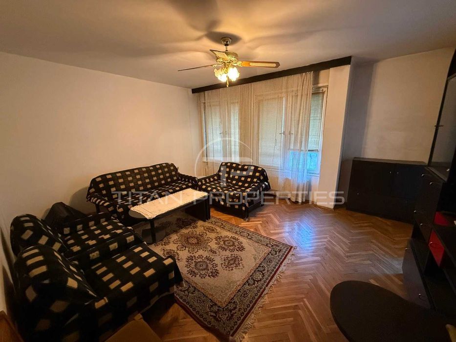 Продава се Тристаен апартамент в Пловдив, Кършияка - 92 кв.м за 2011 €/кв.м - Снимка #2