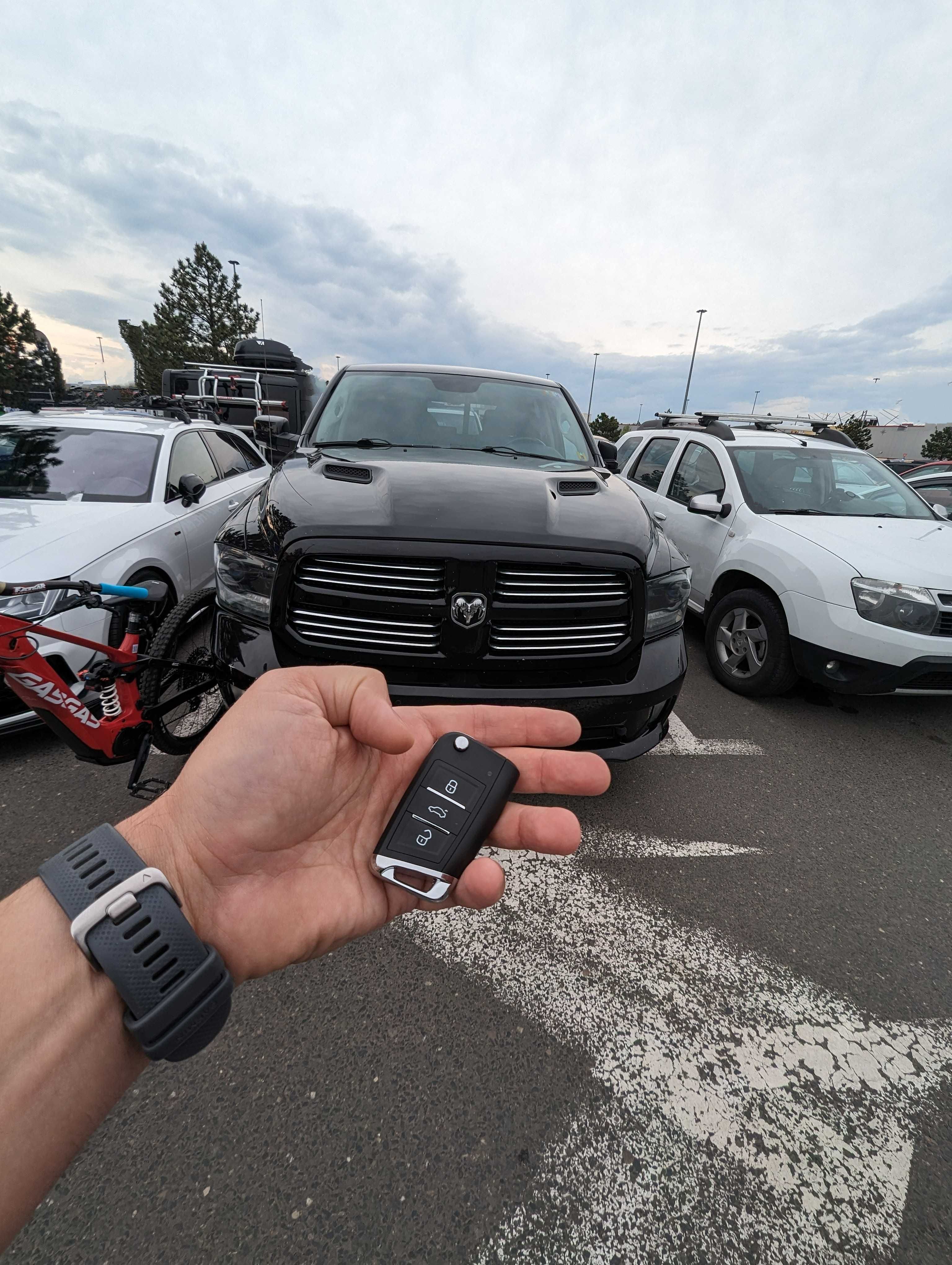 Deblocari auto Pierdut cheie masina Duplicare chei auto Lexus Toyota