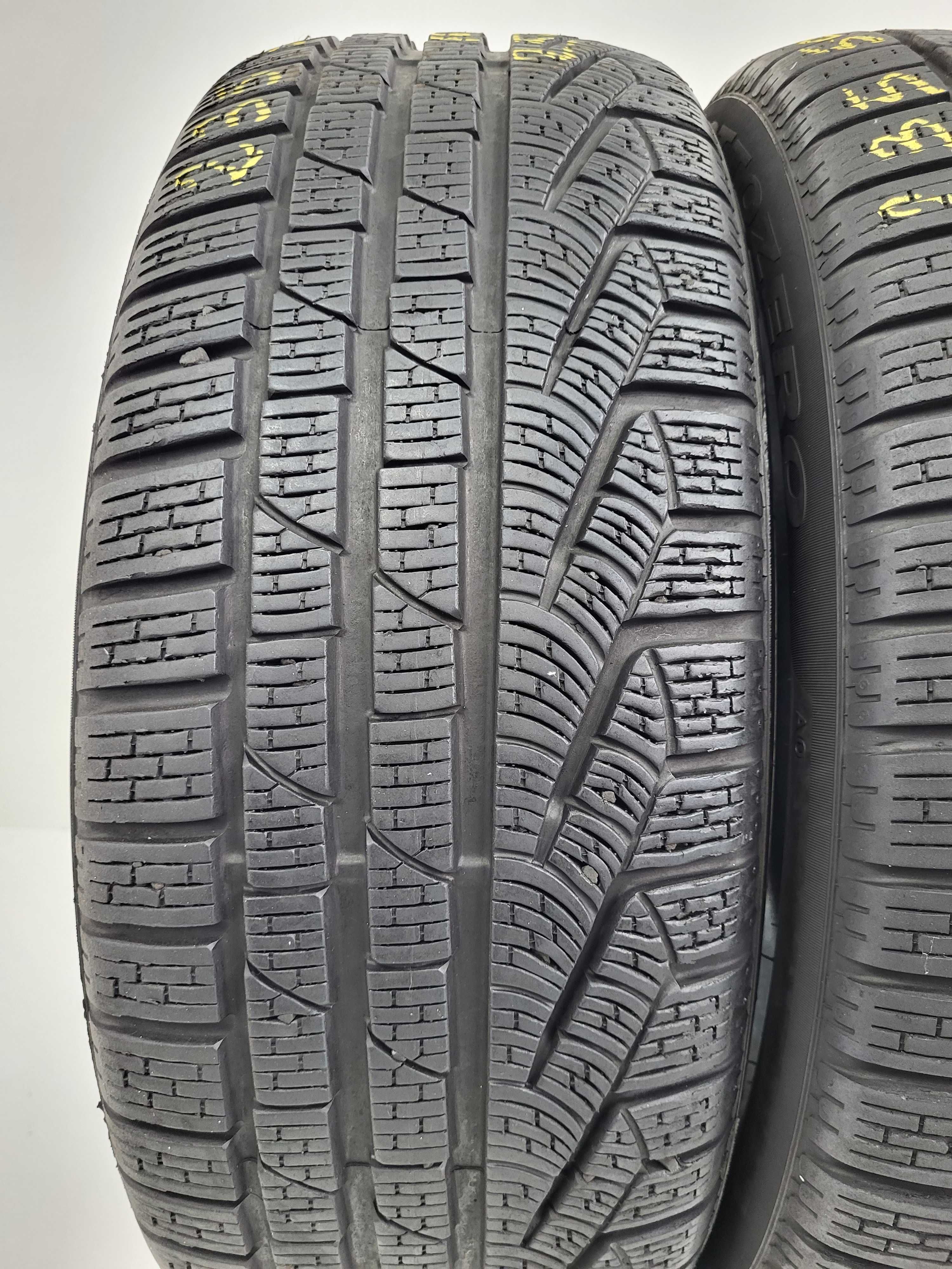 Vand 2 anvelope M+S iarna 235 50 19 Pirelli foarte bune