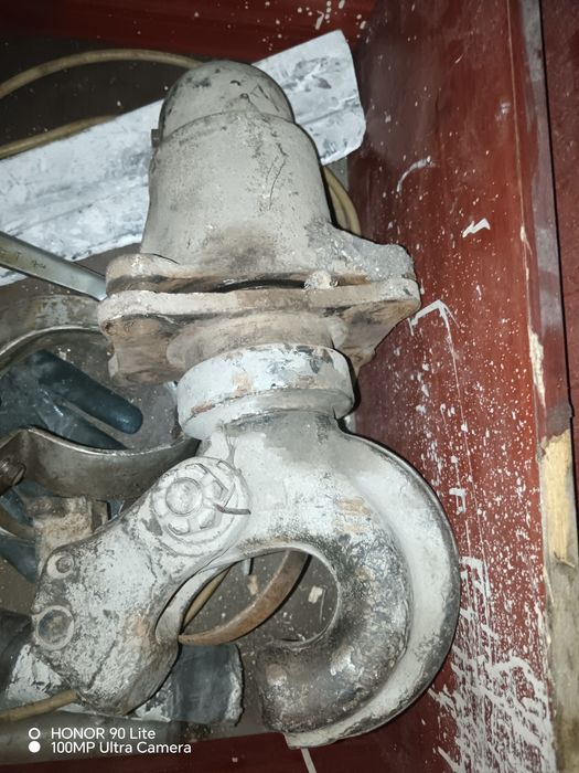 Фаркоп отличном состоянии зил