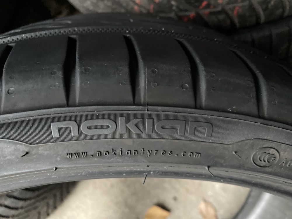225/35/19 пара бу нокиан