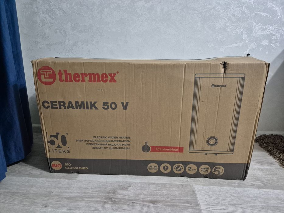 Thermex Ceramik50 V (50-литровый водонагреватель);