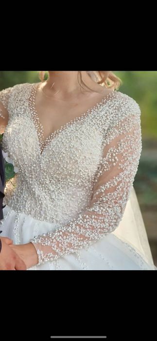 Rochie de mireasa stil printesa cu perle
