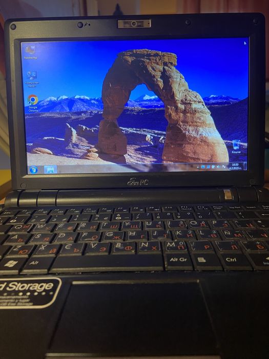 Продава лаптоп Asus PC900HA