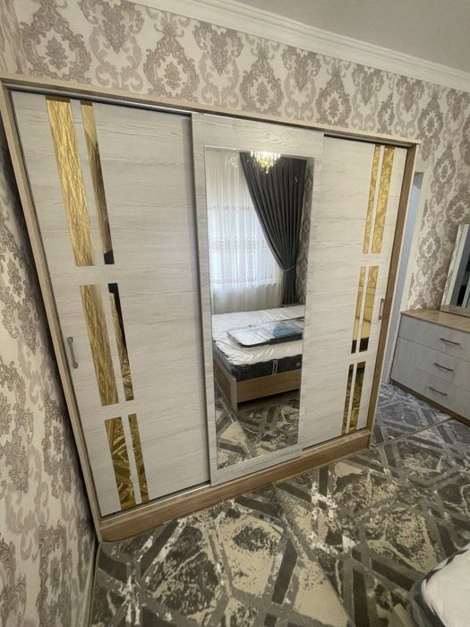 Сельхоз ,Сампи Чак чук бозор срочно сдам 2 комнатную квартиру с обстан