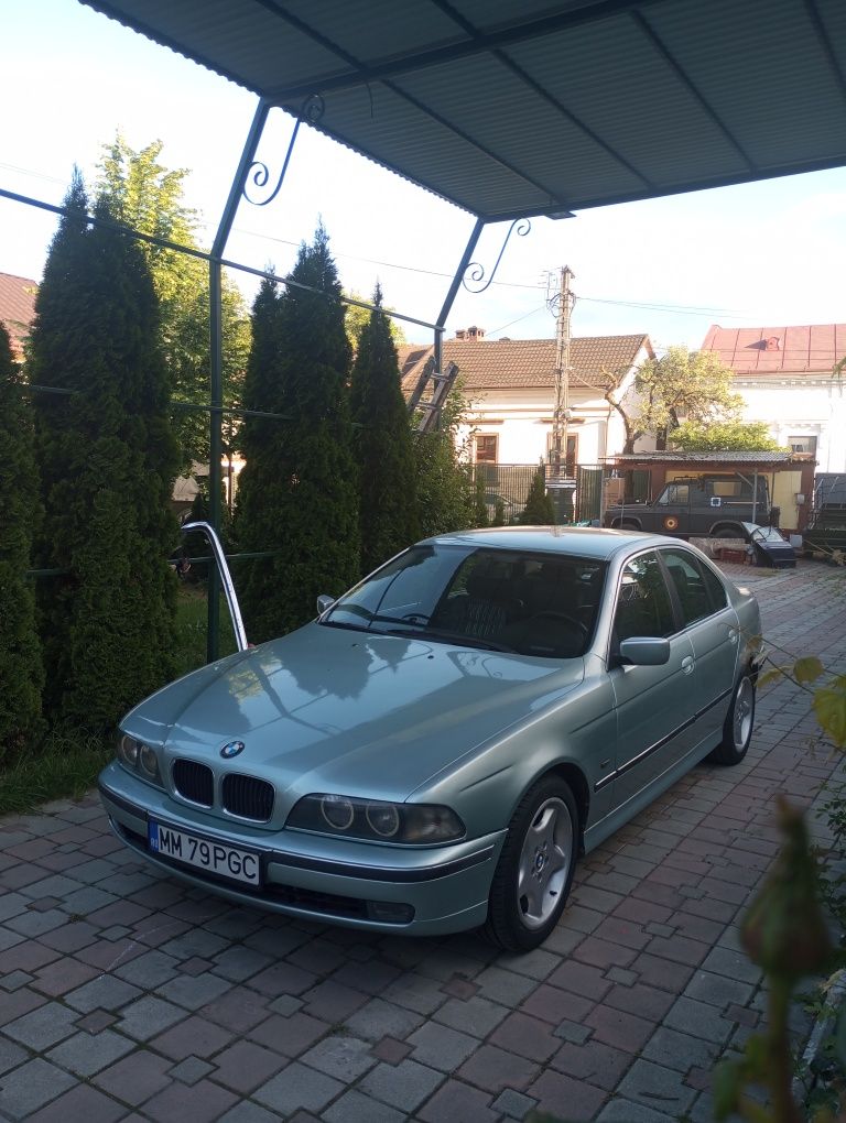BMW 520i GPL 'mașină de colectie'