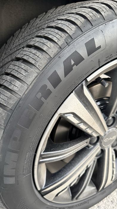 Imperial 215/55/17 1.000km