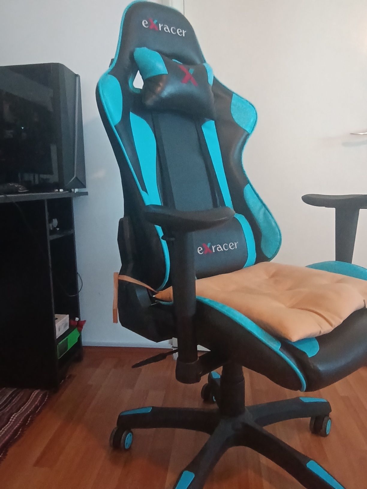 Vând scaun de gaming eXracer