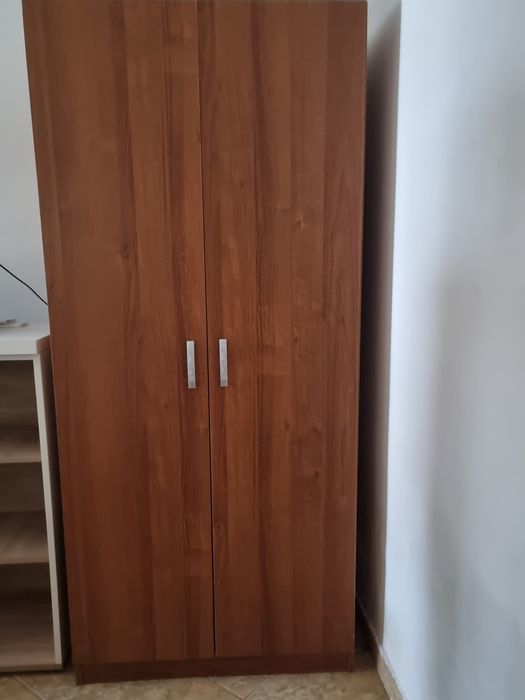 Mobila= dulap camera