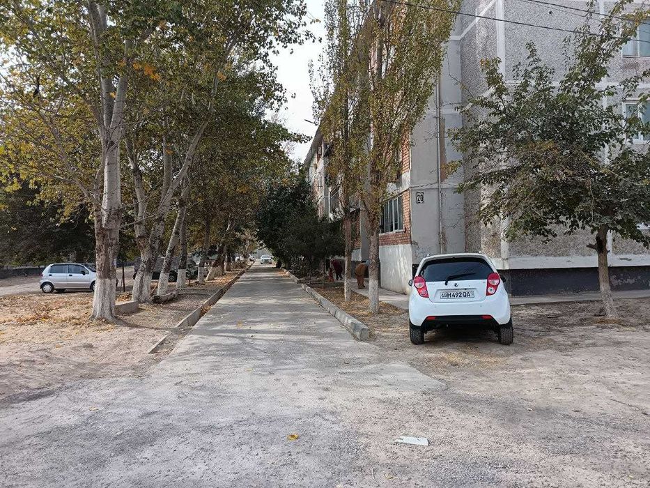 Продается 2-х комнатная кв, Чирчик 4-мкр