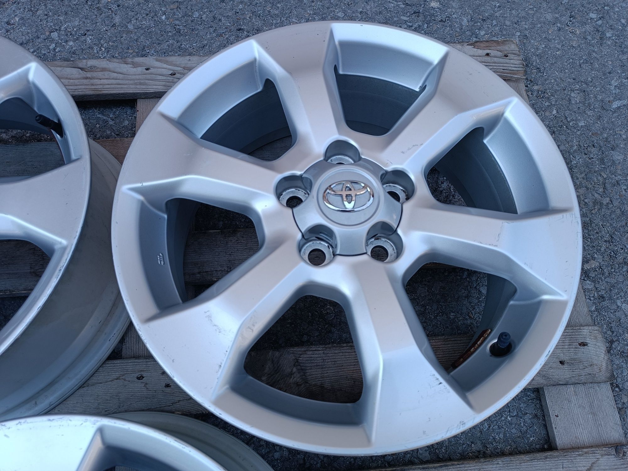 3бр лети джанти 17ки 5х114.3 Toyota