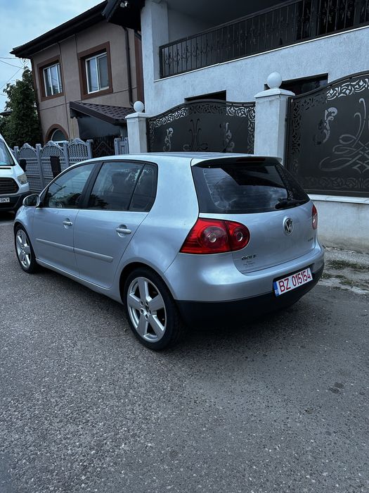 Volkswagen GOLF 5