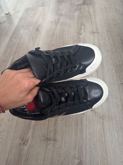 Moschino кецове размер 38