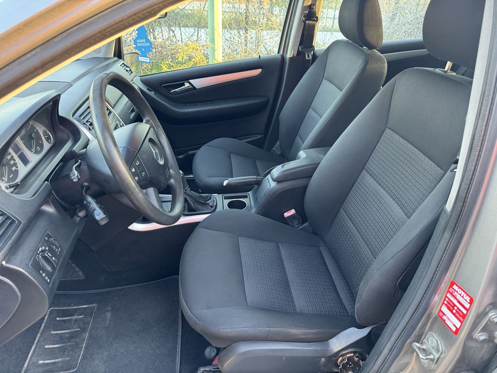 Mercedes Benz B180 на части