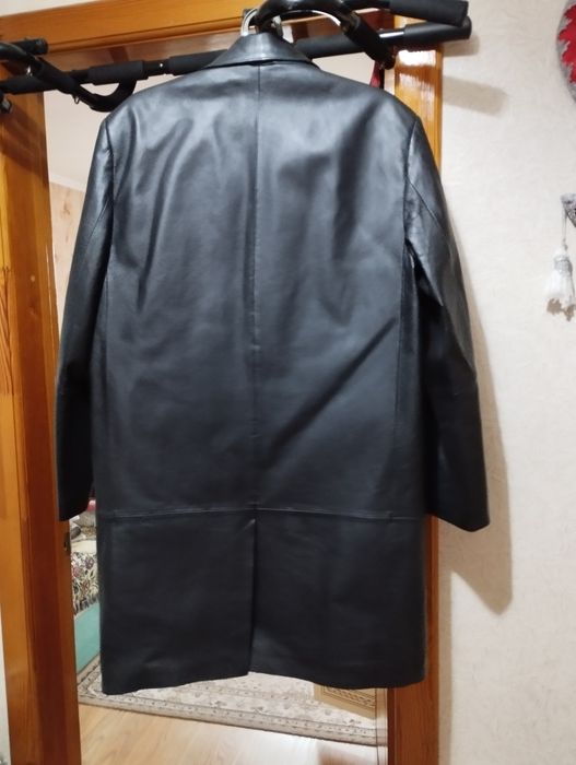 Продам кожаный мужской куртку