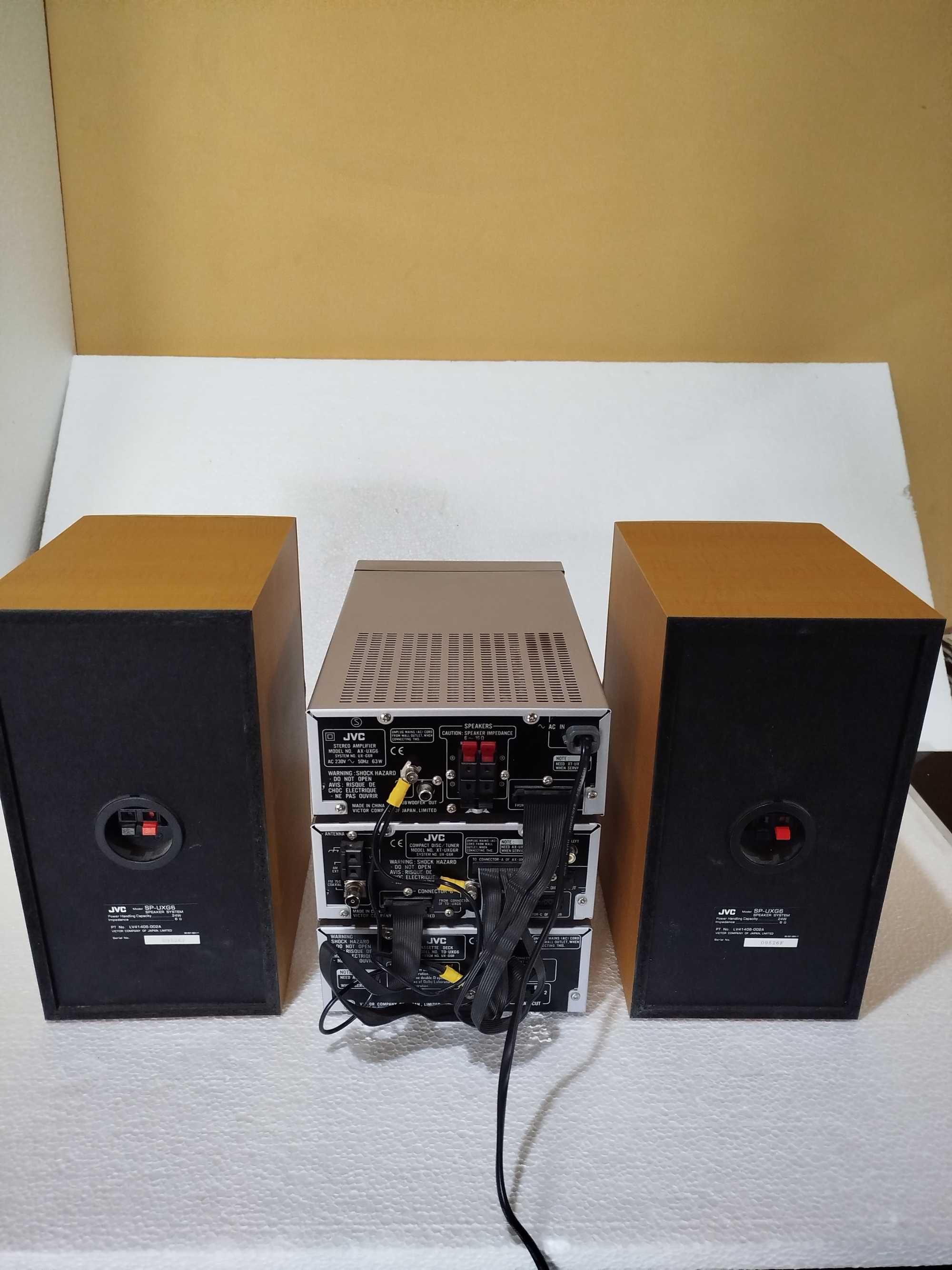 Superb mini HiFi Turn JVC Model: UX-G6R. Impecabil! Made in JAPAN.