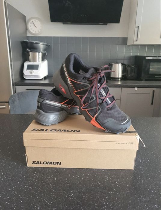 Adidasi Salomon 40,5