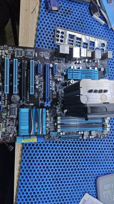 Материнская плата 1155