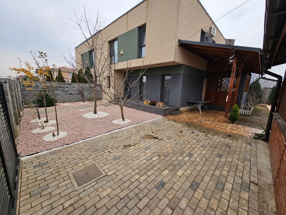 Vând duplex, poziție foarte bună în Dumbrăvița