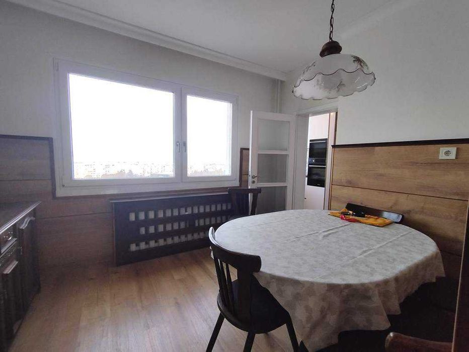 Дава се под наем Тристаен апартамент в София, Света Троица - 120 кв.м за 800 € - Снимка #4